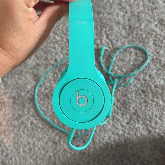 Beats Headphones - Picture 7 of 10